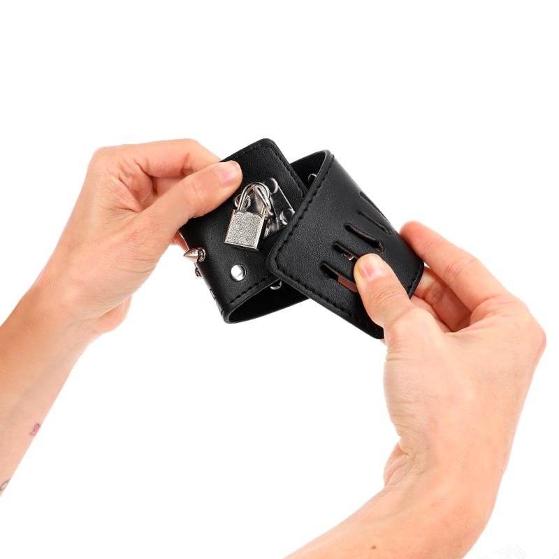 Bracelets de Poignet BDSM Punk à Pointes Réglables 25 x 6 cm - Kink