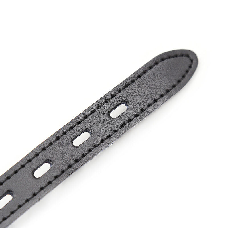 Silicone ball gag with leather belt (lock included)