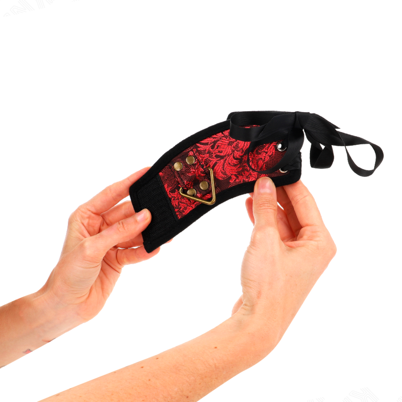 KINK - SCANDAL WRISTBAND WITH RED AND BLACK LACE DETAILS 24.5 CM X 6.5 CM