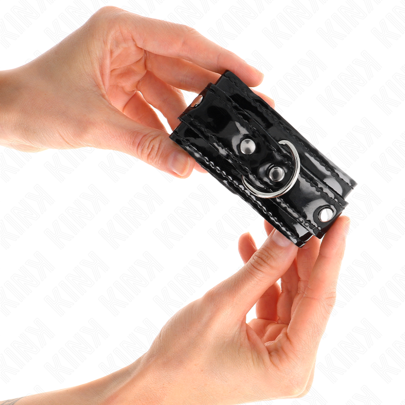 Adjustable shiny neoprene cuffs 17-24cm x 4.5cm