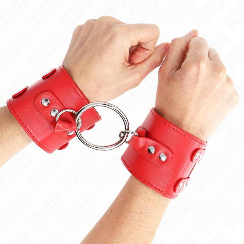 Fixed wrist restraints with ring and adjustable studs red 17-22 cm x 6.5 cm