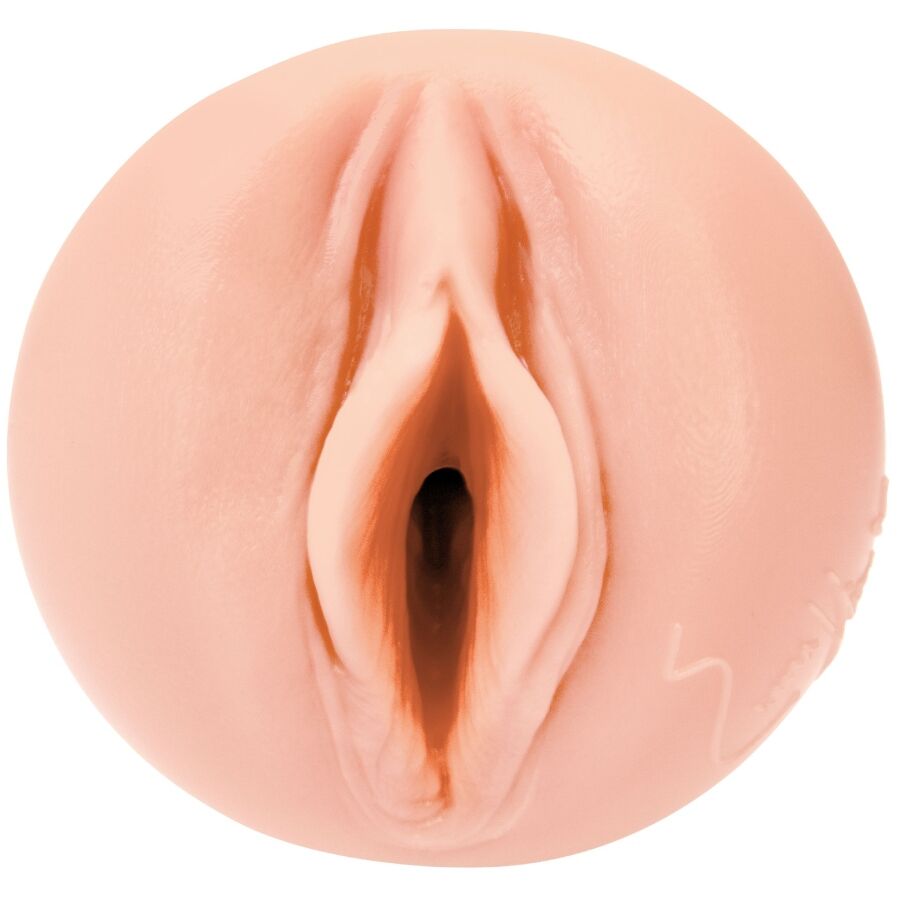 Emma Hix vagina