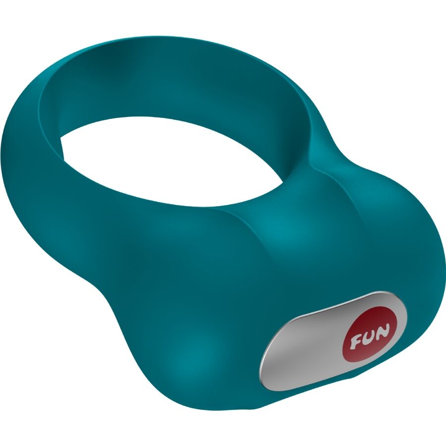 Cockring Steady vert de Fun Factory de trois quarts, anneau et vibromasseur amovible