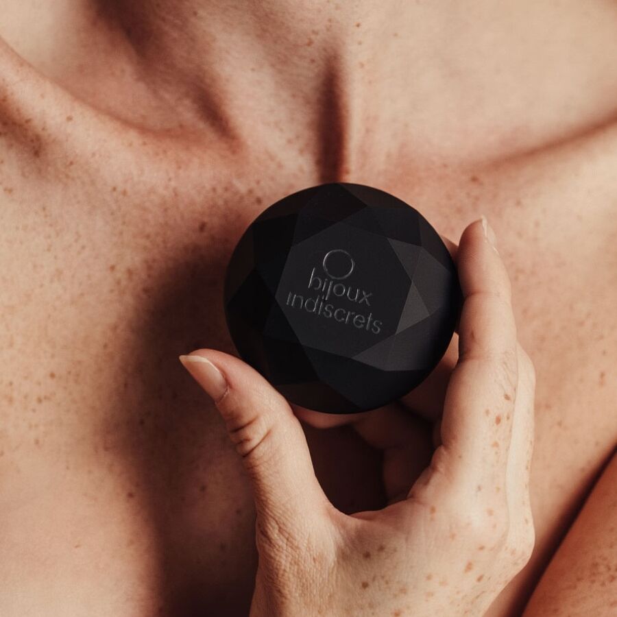 INDISCRETE JEWELRY - TWENTY-ONE DIAMOND VIBRATOR LIMITED EDITION BLACK